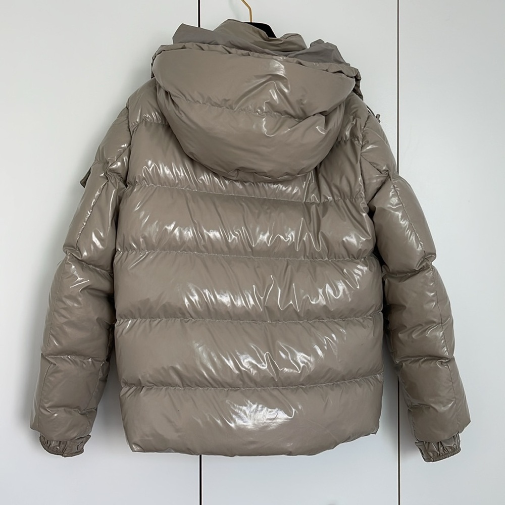 Moncler Down Jacket - Picture 7 of 9